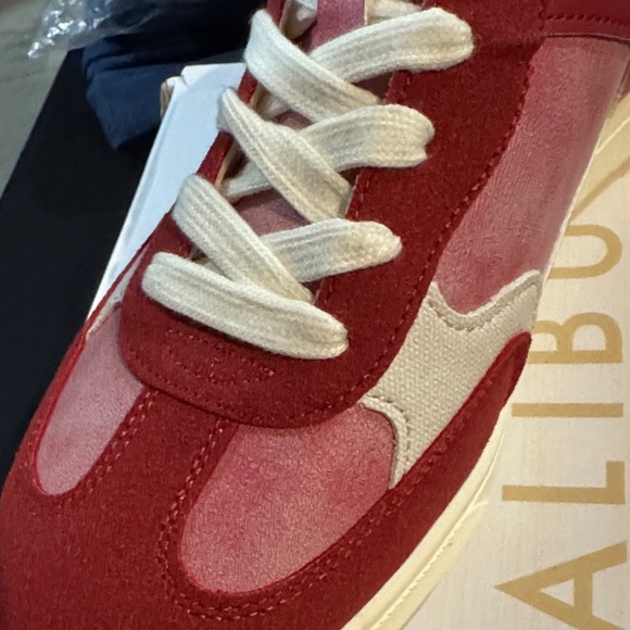 Blowfish Malibu Red and Cream Sneakers Brand New in the box Size 8.5 Comfy! - Picture 4 of 7